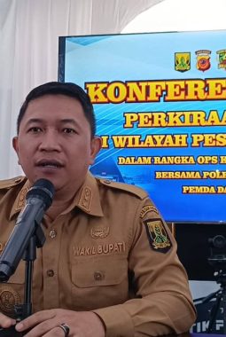KONFERENSI PERS OPERASI KETUPAT LODAYA, WABUP INGATKAN WISATAWAN UTAMAKAN KESELAMATAN